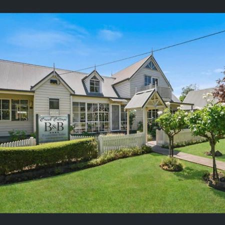 Creek Cottage Bed And Breakfast Traralgon Bagian luar foto