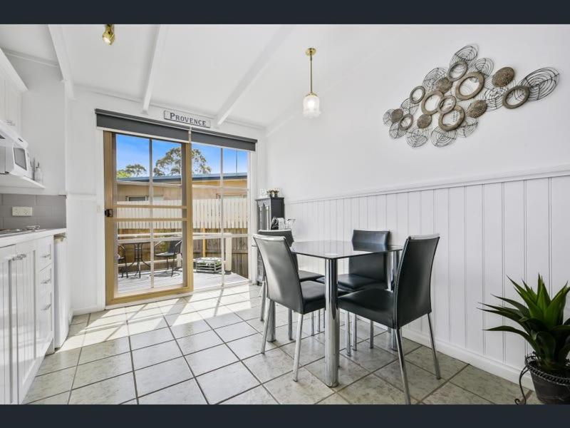 Creek Cottage Bed And Breakfast Traralgon Bagian luar foto