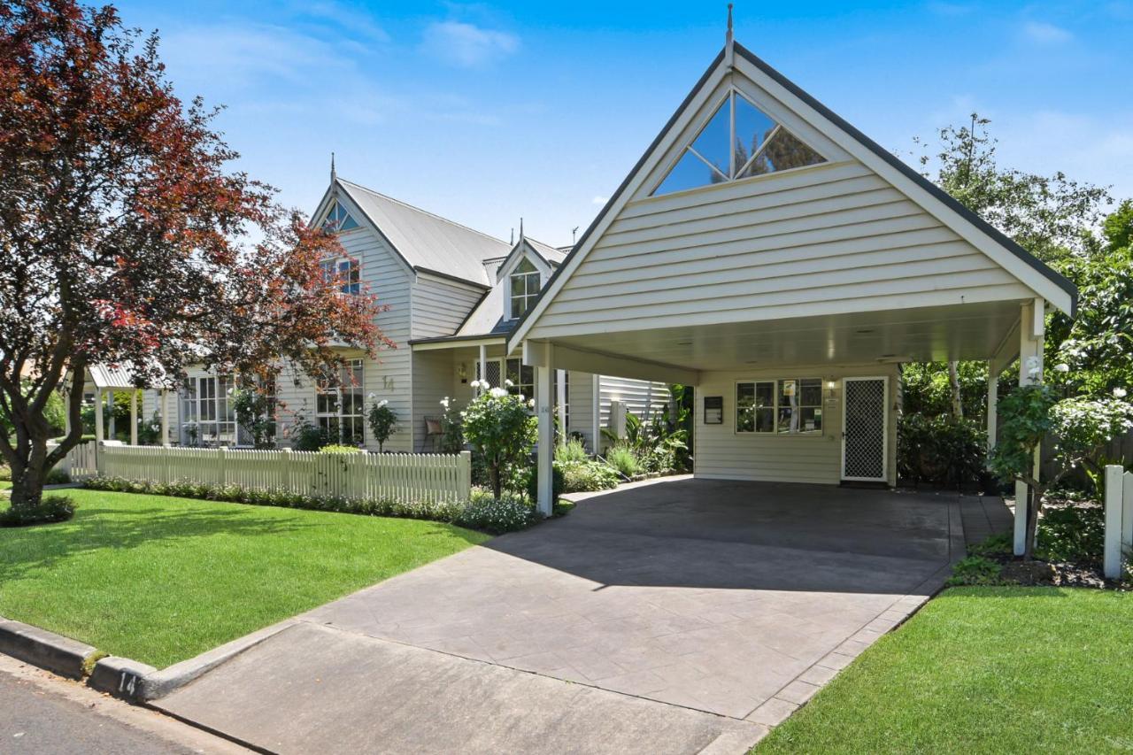 Creek Cottage Bed And Breakfast Traralgon Bagian luar foto