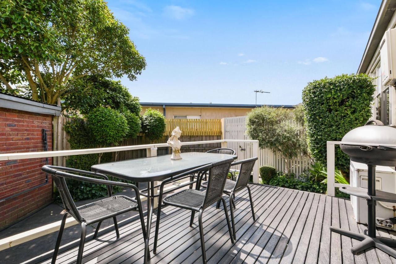 Creek Cottage Bed And Breakfast Traralgon Bagian luar foto