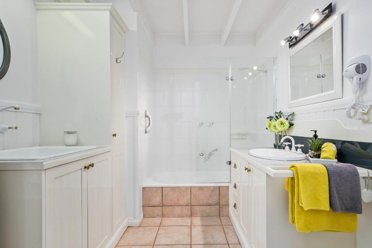 Creek Cottage Bed And Breakfast Traralgon Bagian luar foto