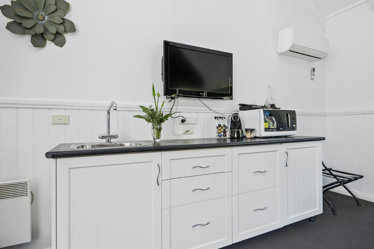 Creek Cottage Bed And Breakfast Traralgon Bagian luar foto