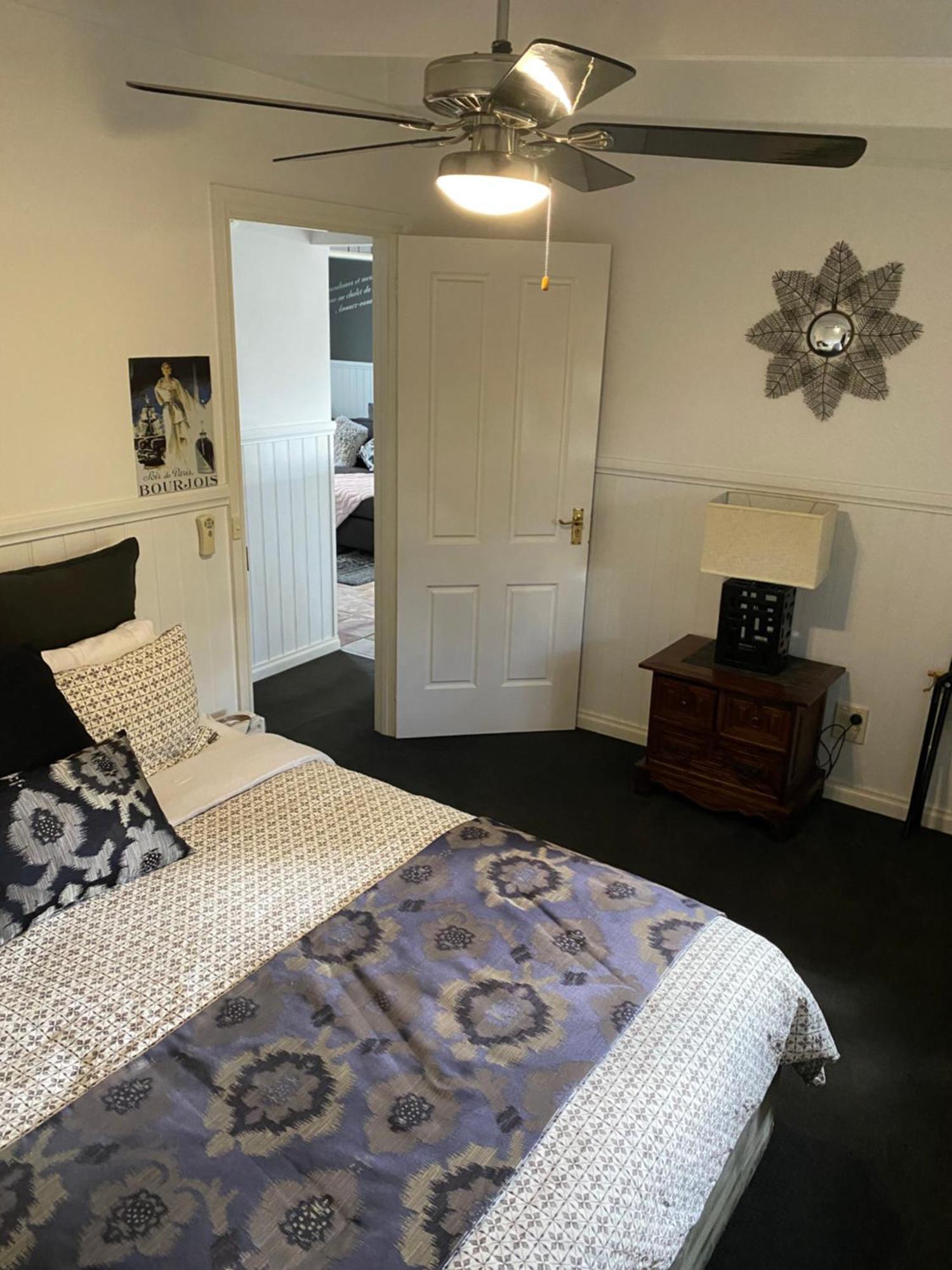 Creek Cottage Bed And Breakfast Traralgon Bagian luar foto