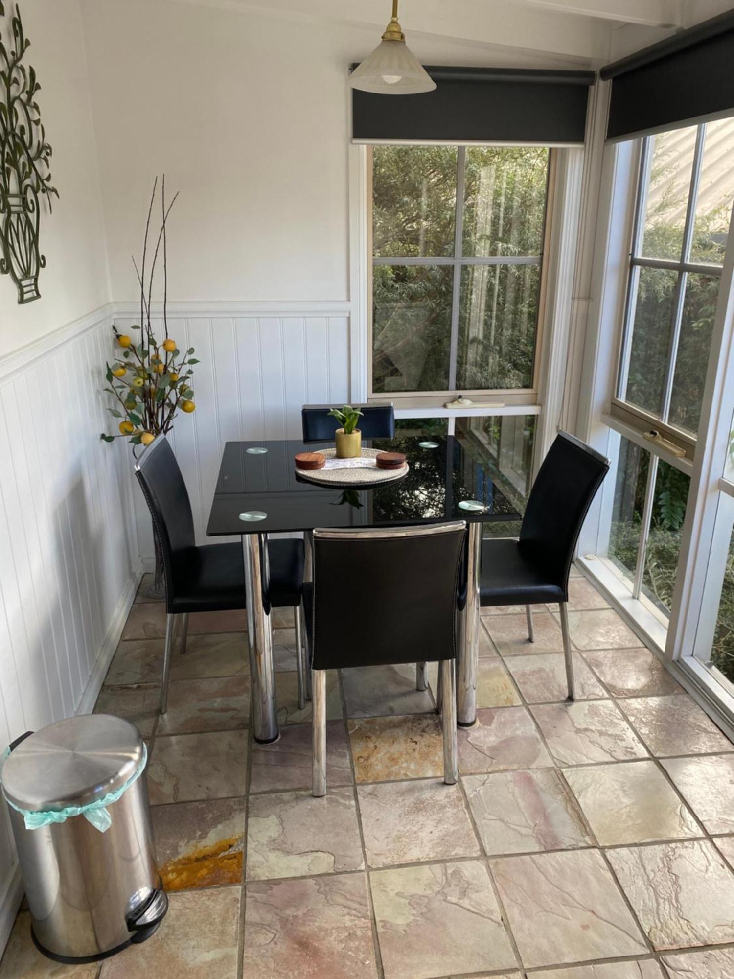 Creek Cottage Bed And Breakfast Traralgon Bagian luar foto
